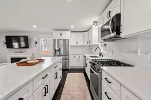 9 Beach Rd, Pembroke, MA 02359 - Photo 3
