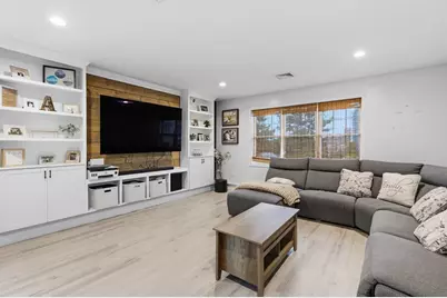 10 Carousel Ter, Dartmouth, MA 02747 - Photo 9