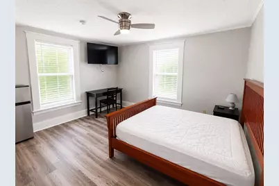 423 King St #2FR, Littleton, MA 01460 - Photo 3