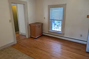 28 Walnut St, Greenfield, MA 01301 - Photo 7