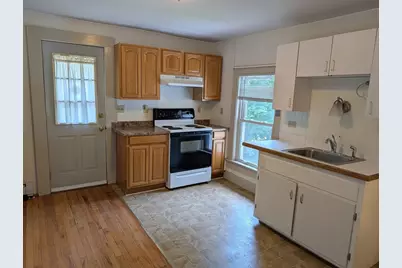 28 Walnut Street #2, Greenfield, MA 01301 - Photo 5