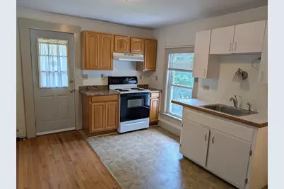 28 Walnut Street #2, Greenfield, MA 01301 - Photo 5
