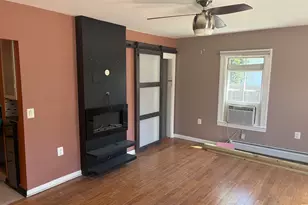 11 Oakdale Pl, Easthampton, MA 01027 - Photo 3