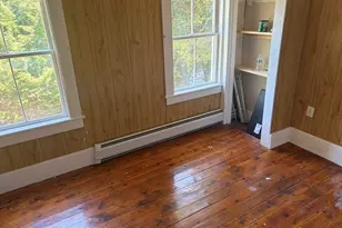 11 Oakdale Pl, Easthampton, MA 01027 - Photo 5