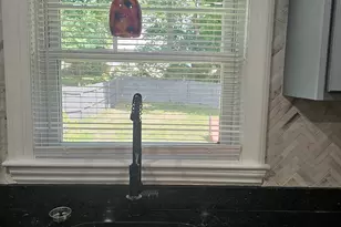 85 Lexington Ave, Lowell, MA 01854 - Photo 7