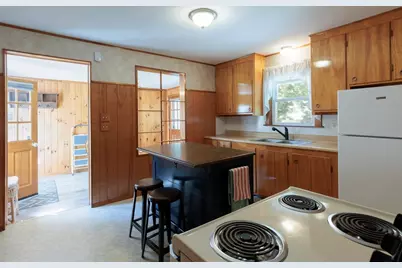 10 Marinel Ave, Chelmsford, MA 01863 - Photo 9