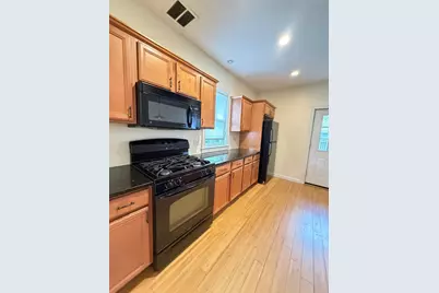 180 Warren #180, Needham, MA 02492 - Photo 5