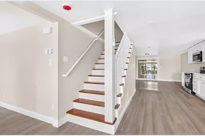 69 Wolcott Ave, Dartmouth, MA 02747 - Photo 17