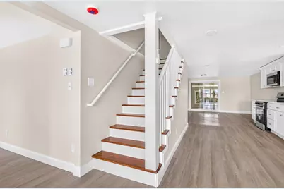69 Wolcott Ave, Dartmouth, MA 02747 - Photo 17