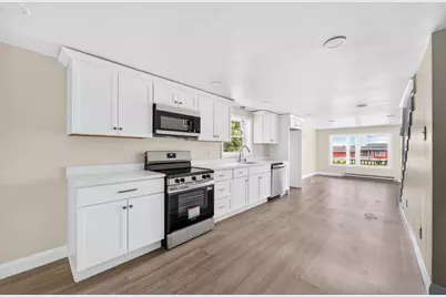 69 Wolcott Ave, Dartmouth, MA 02747 - Photo 9