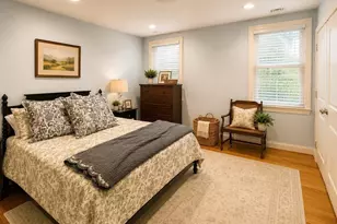 28 Monument St, Boston, MA 02129 - Photo 9