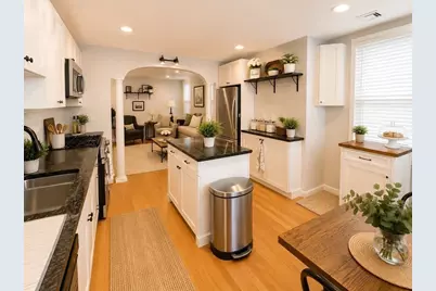 28 Monument St #1, Boston, MA 02129 - Photo 3