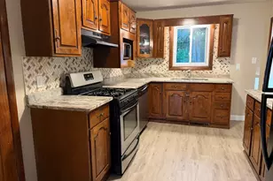 6 Eddy St, Fairhaven, MA 02719 - Photo 3