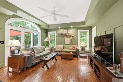 18 Village Green Ln, Holden, MA 01520 - Photo 9