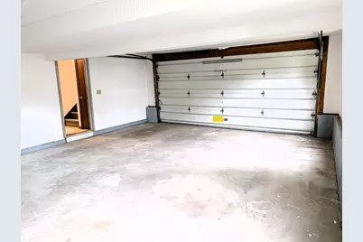 22 Pine Needle Ln, Springfield, MA 01118 - Photo 27