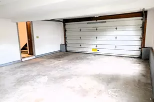 22 Pine Needle Ln, Springfield, MA 01118 - Photo 27