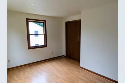 22 Pine Needle Ln, Springfield, MA 01118 - Photo 11