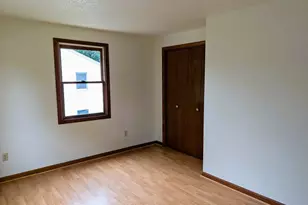 22 Pine Needle Ln, Springfield, MA 01118 - Photo 11