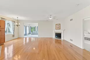 12 Summerfield Dr, Uxbridge, MA 01569 - Photo 7