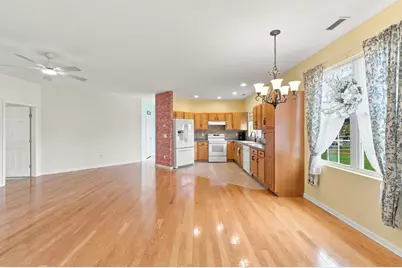 12 Summerfield Dr #12, Uxbridge, MA 01569 - Photo 5