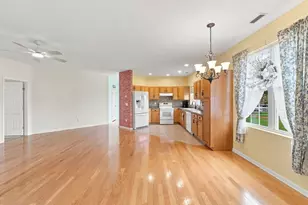 12 Summerfield Dr, Uxbridge, MA 01569 - Photo 5