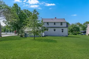 23 Hammond St, Mattapoisett, MA 02739 - Photo 5