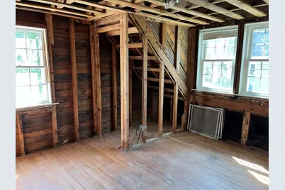 23 Hammond St, Mattapoisett, MA 02739 - Photo 15
