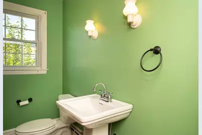 24 Jesse St, Fairhaven, MA 02719 - Photo 21