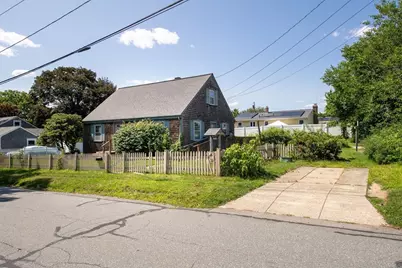 24 Jesse St, Fairhaven, MA 02719 - Photo 5