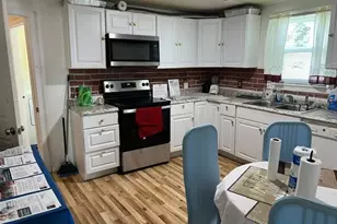 116 Midland St, Lowell, MA 01851 - Photo 9