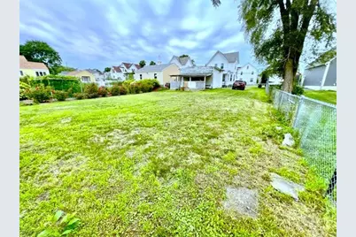 116 Midland Street, Lowell, MA 01851 - Photo 3