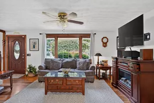 83 Crestwood Dr, Northborough, MA 01532 - Photo 3