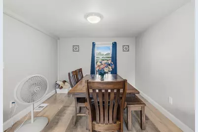 27-R Monroe St, Taunton, MA 02780 - Photo 11