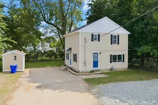 27 R Monroe St, Taunton, MA 02780 - Photo 1