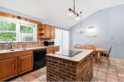 414 Mountain Rd, Holyoke, MA 01040 - Photo 11