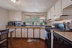 124 Mayflower Ave, Taunton, MA 02780 - Photo 3