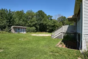 554 Sharps Lot Rd, Swansea, MA 02777 - Photo 5