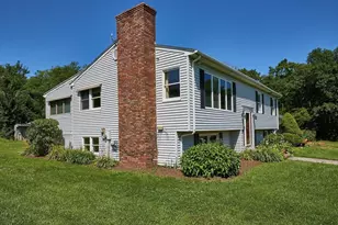 554 Sharps Lot Rd, Swansea, MA 02777 - Photo 3