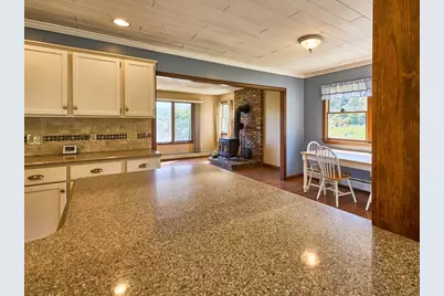 554 Sharps Lot Road, Swansea, MA 02777 - Photo 13