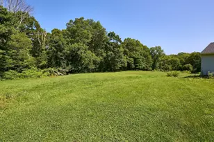 554 Sharps Lot Rd, Swansea, MA 02777 - Photo 31