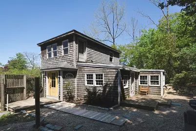 127R Leonard, Gloucester, MA 01930 - Photo 3