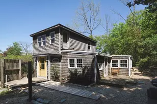 127R Leonard, Gloucester, MA 01930 - Photo 3