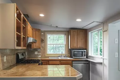 127R Leonard, Gloucester, MA 01930 - Photo 9
