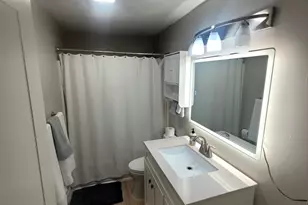 33 Markham Cir, Ayer, MA 01432 - Photo 5