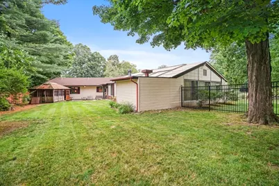 30 Dicsal Ln, Holyoke, MA 01040 - Photo 41