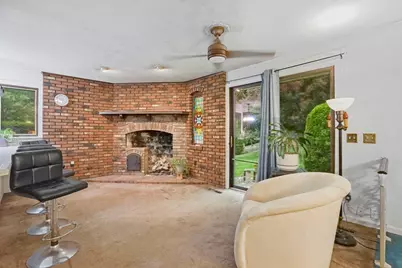 30 Dicsal Ln, Holyoke, MA 01040 - Photo 19