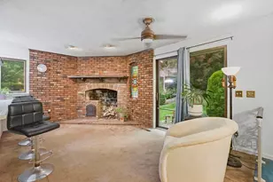 30 Dicsal Ln, Holyoke, MA 01040 - Photo 19