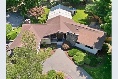 30 Dicsal Ln, Holyoke, MA 01040 - Photo 3
