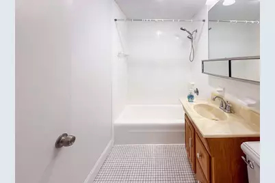 599 Old West Central St #D11, Franklin, MA 02038 - Photo 21