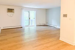 599 Old West Central St, Franklin, MA 02038 - Photo 5